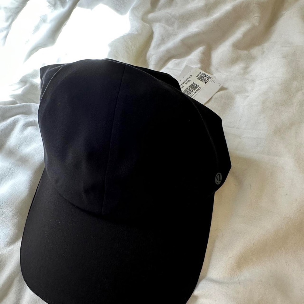 Lululemon Black OS hat
